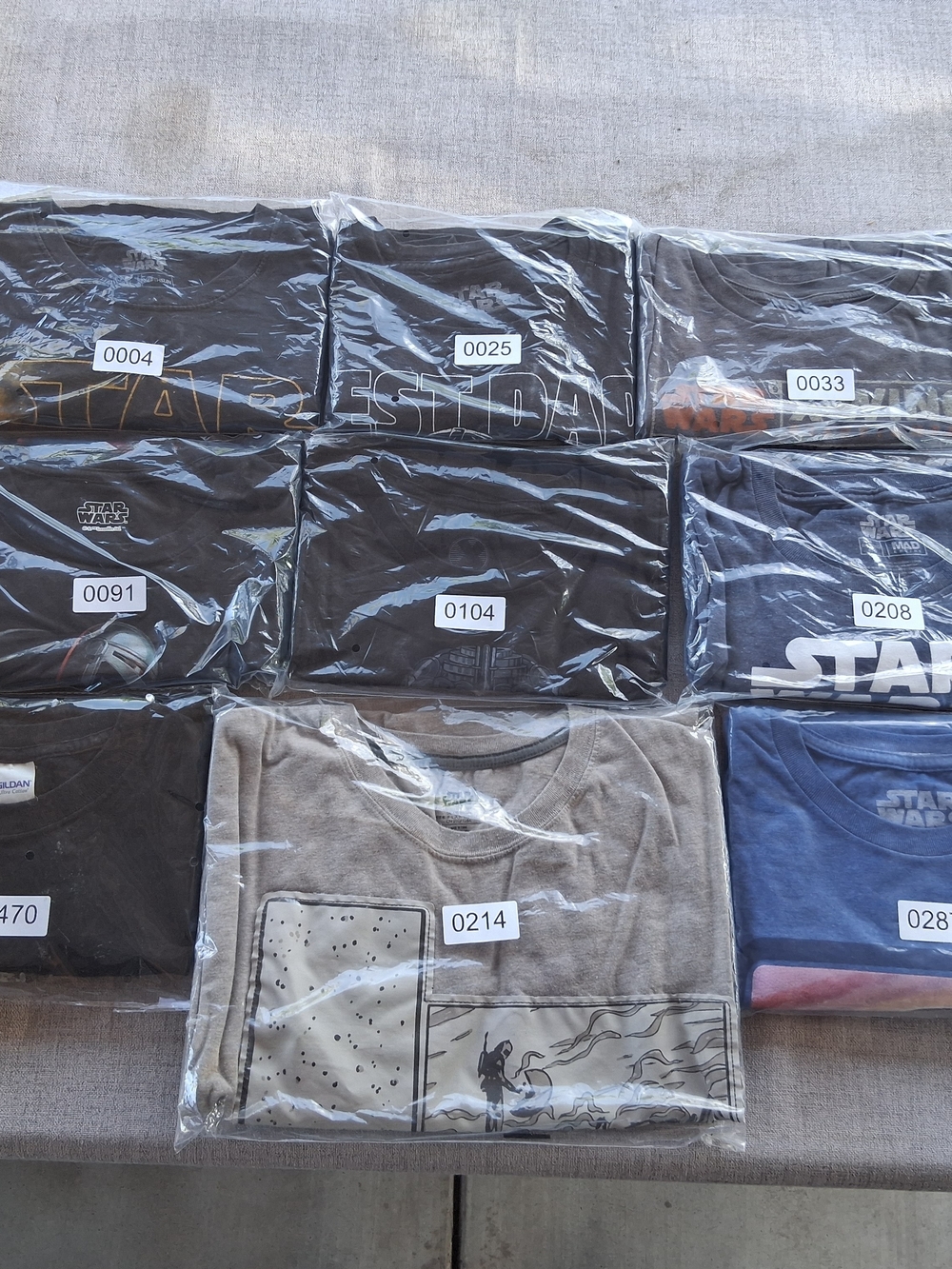 Nine (9) Different Star Wars Themed Shirts Bundled Deal - Size: (8) XXL & (1) XX